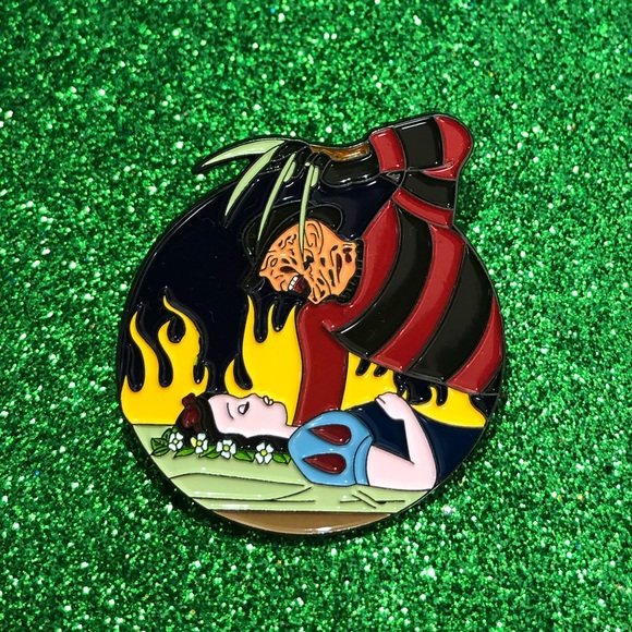 Accessories - ♡♡3/$15 Freddy Horror Pin